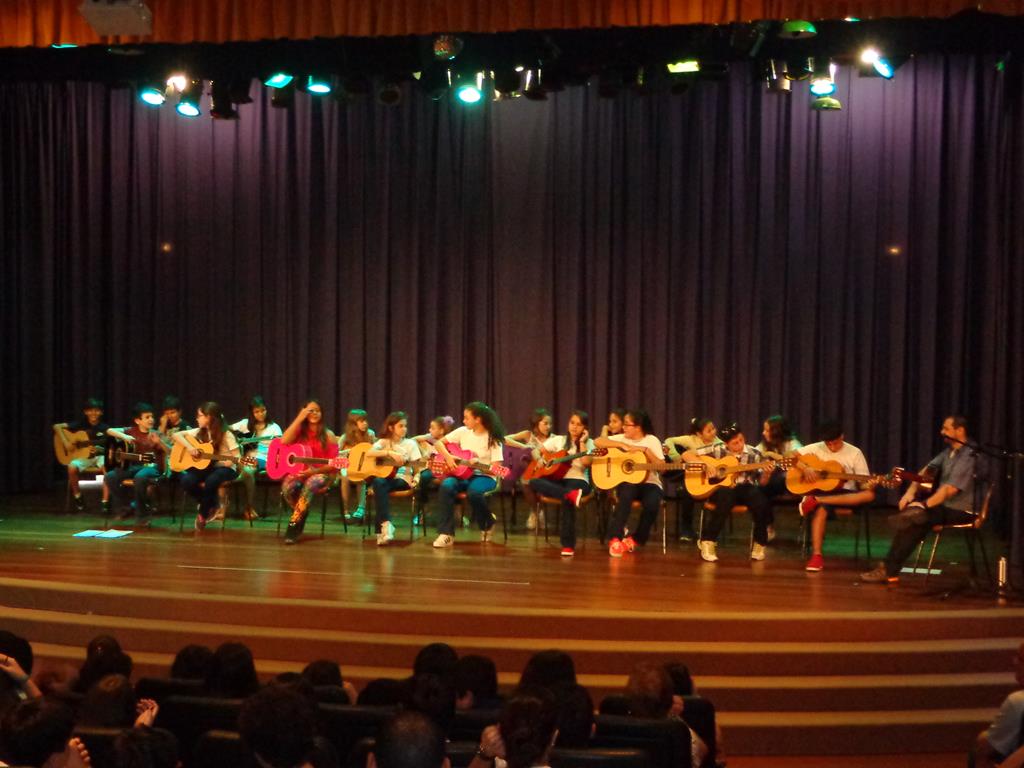 Apresentação alunos de violão